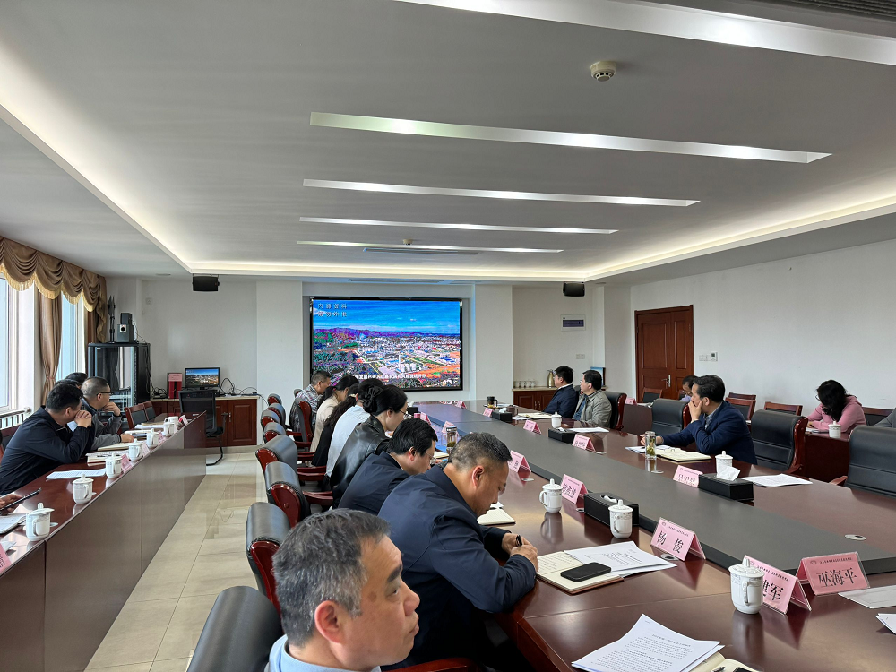 學(xué)校召開安全工作委員會二季度會議