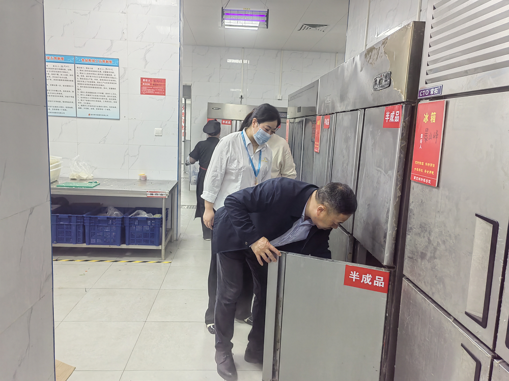 學(xué)校開展消防安全大檢查