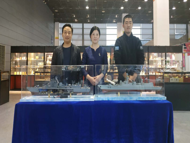 我校深藍社參加第十屆文博會工藝美術作品展喜獲得金獎