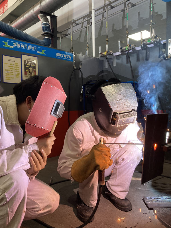 船舶工程學(xué)院成功舉辦學(xué)校焊接技能競賽