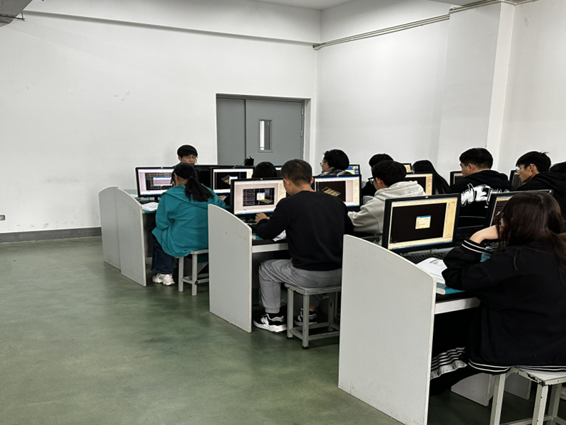 【公開(kāi)課教研活動(dòng)】魏斌老師講曲面型材建模