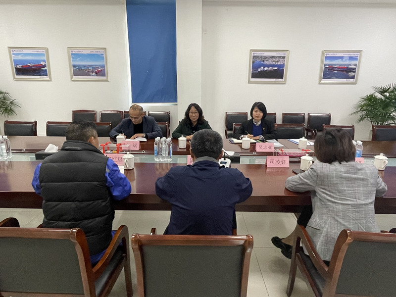 校黨委副書記、五級職員朱雨蘭赴太倉