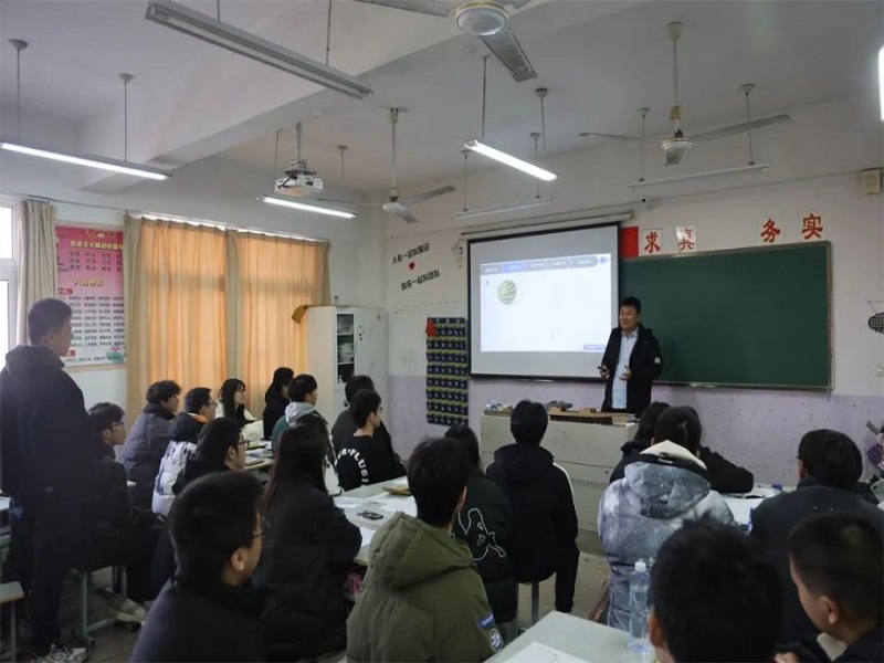 展課堂風(fēng)采，促教學(xué)質(zhì)量 ——李晏丞老師講《分段胎架草圖繪制》