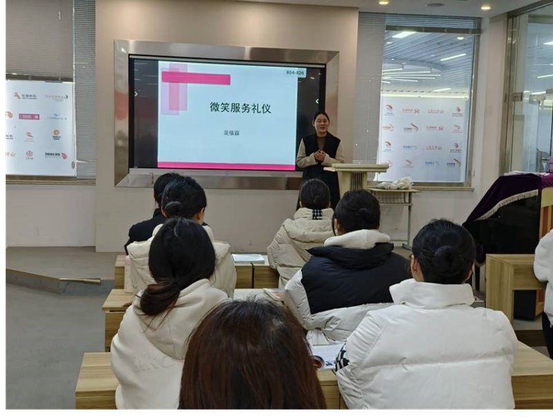 船舶工程學(xué)院開(kāi)展校級(jí)公開(kāi)課評(píng)議活動(dòng)