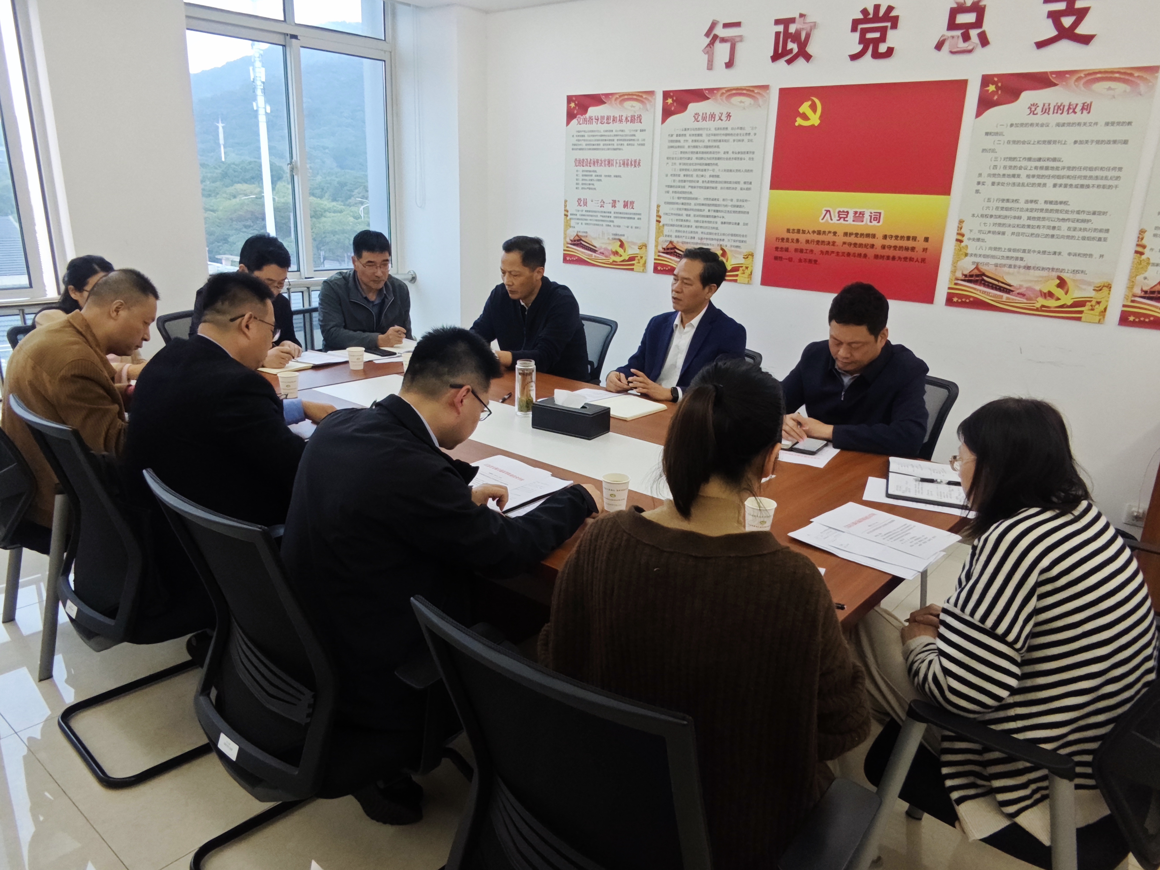 學(xué)校召開(kāi)深化校企合作工作推進(jìn)會(huì)