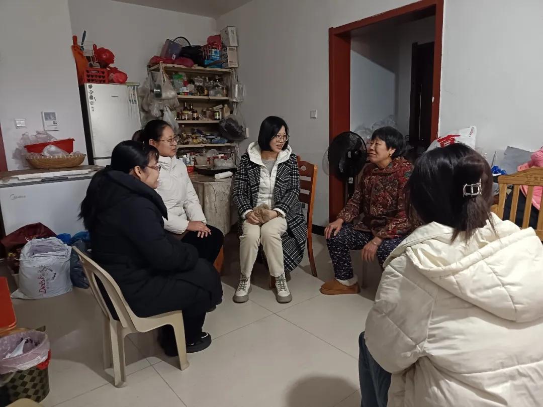 學(xué)校扎實(shí)開展“情暖冬日、家校同心”寒假家訪活動