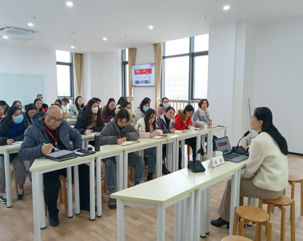 馬克思主義學院教師 赴江蘇信息職業(yè)技術學院學習交流