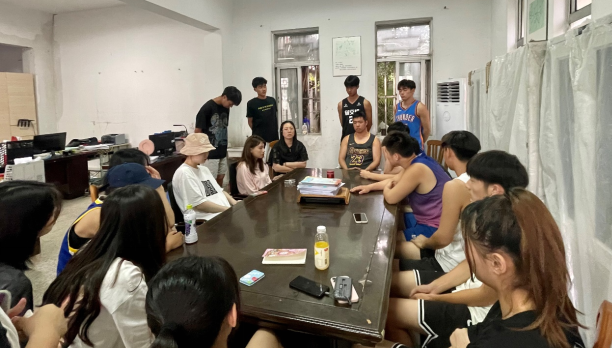 講作風  拼成績  保安全 ——體育教研室召開市籃球賽安全教育會議