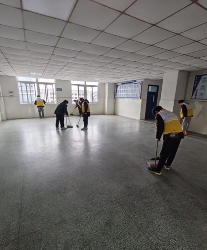 學(xué)習(xí)雷鋒精神，爭(zhēng)做新時(shí)代青年