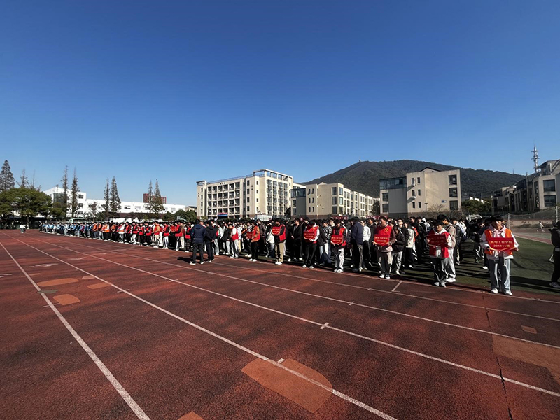 高效響應(yīng) 繃緊校園安全弦