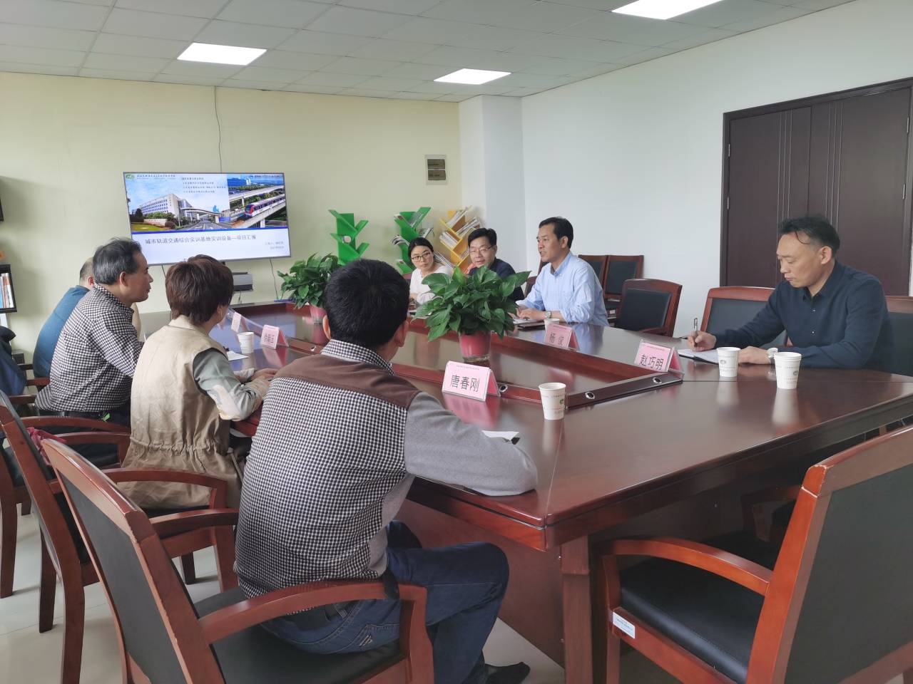 交通工程學(xué)院城市軌道交通綜合實訓(xùn)基地順利通過驗收