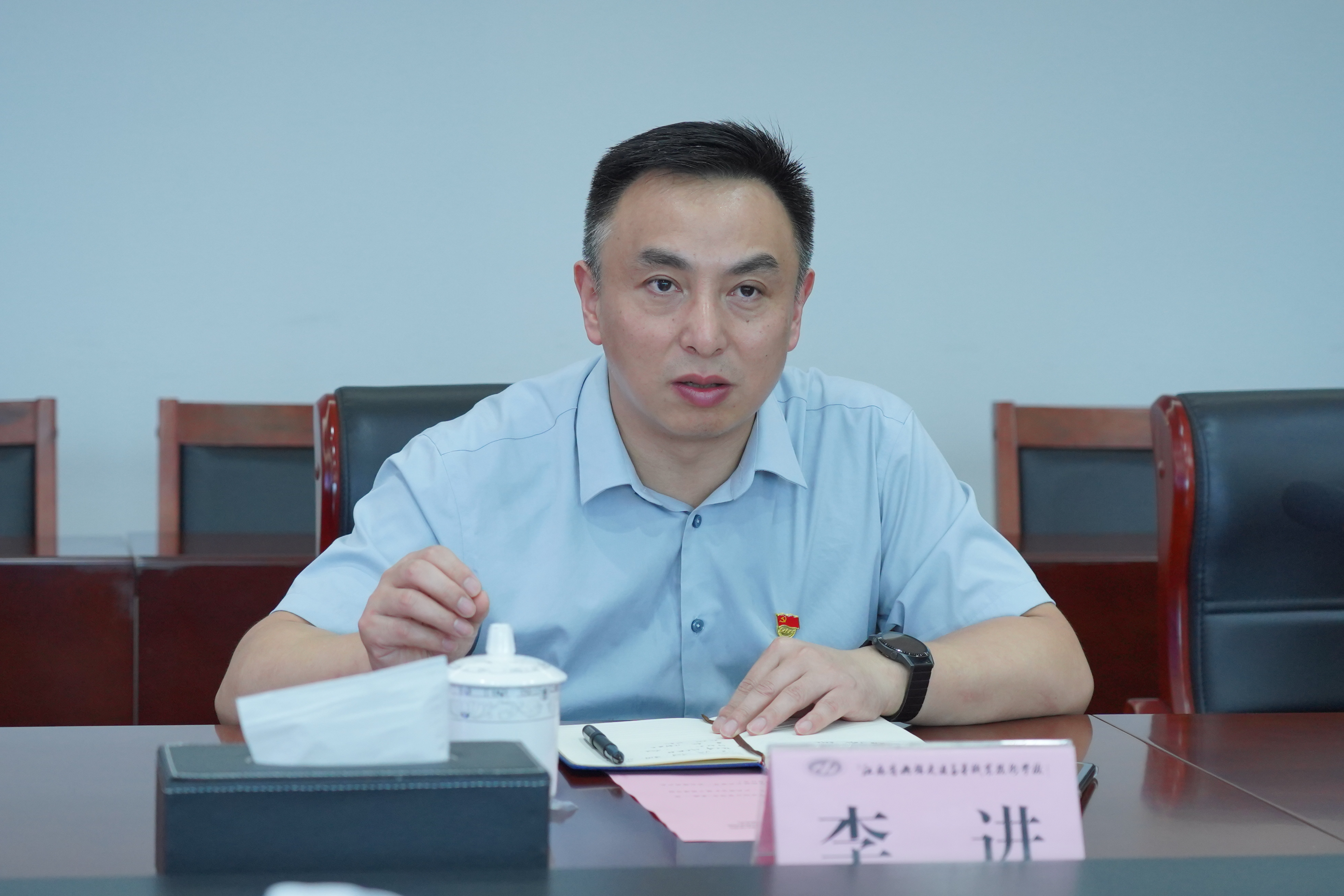 江蘇省無錫交通高等職業(yè)技術(shù)學(xué)校與江蘇省交通工程建設(shè)局滬武錫宜擴(kuò)建工程建設(shè)指揮部舉行“青年啟航 助力錫宜”產(chǎn)學(xué)研合作簽約儀式