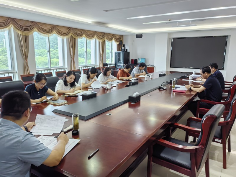 學(xué)校召開2025級實施性人才培養(yǎng)方案校內(nèi)審核會