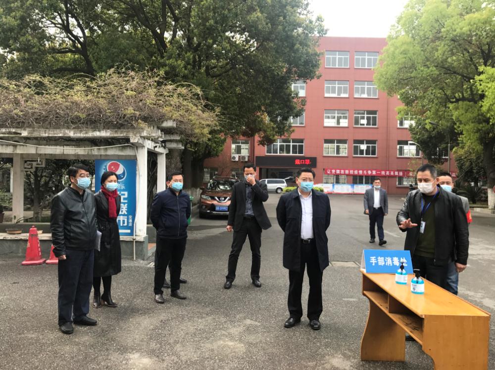 學(xué)校黨委書記李虎一行赴錫澄校區(qū)督查 疫情防控、開學(xué)準(zhǔn)備工作