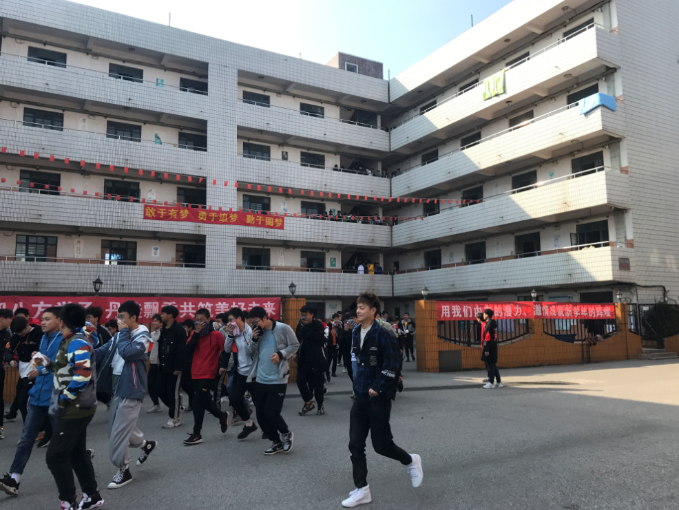 機(jī)械工程學(xué)院舉行11.9消防疏散演練