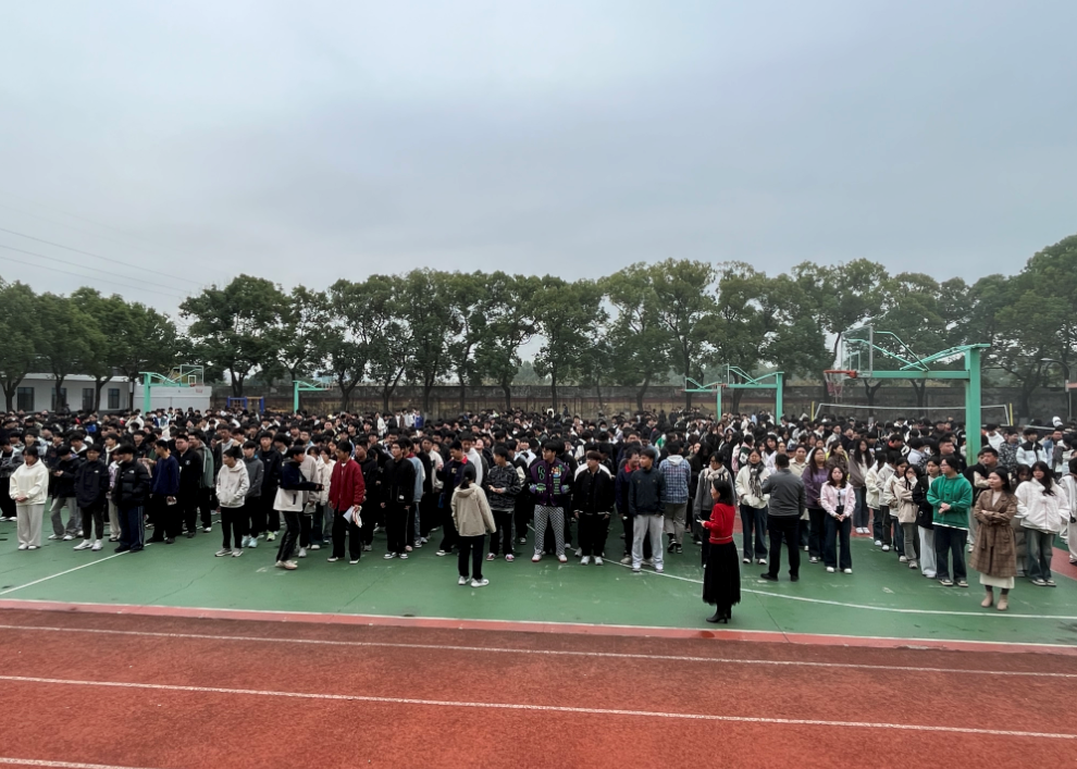 全民消防 生命至上∣機械工程學(xué)院組織開展學(xué)生宿舍樓應(yīng)急避險疏散演練活動