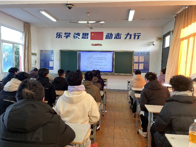 弘揚憲法精神 培育法治信仰 ---機械工程學院開展憲法晨讀活動