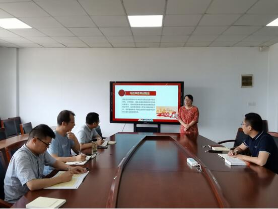 上黨課，學(xué)黨史，研思政