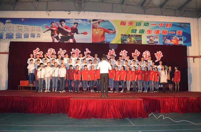 我校舉辦“紅歌憶烽火 共筑中國夢(mèng)”紅歌會(huì)