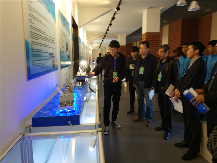 深藍(lán)社選手參加國際職業(yè)技術(shù)教育巧手大賽喜獲一、二等獎