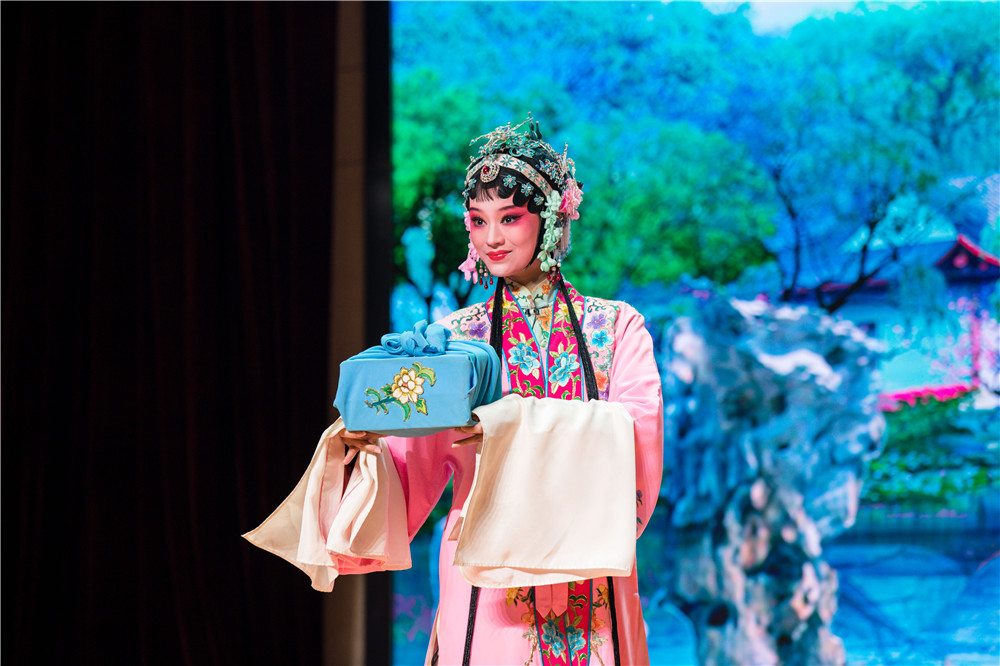 1605517375238007708.jpg 2020-11鏈_3鐪佷氦閫_楂橀泤鑹烘湳榪涙牎鍥_DLWY5127_副本.jpg