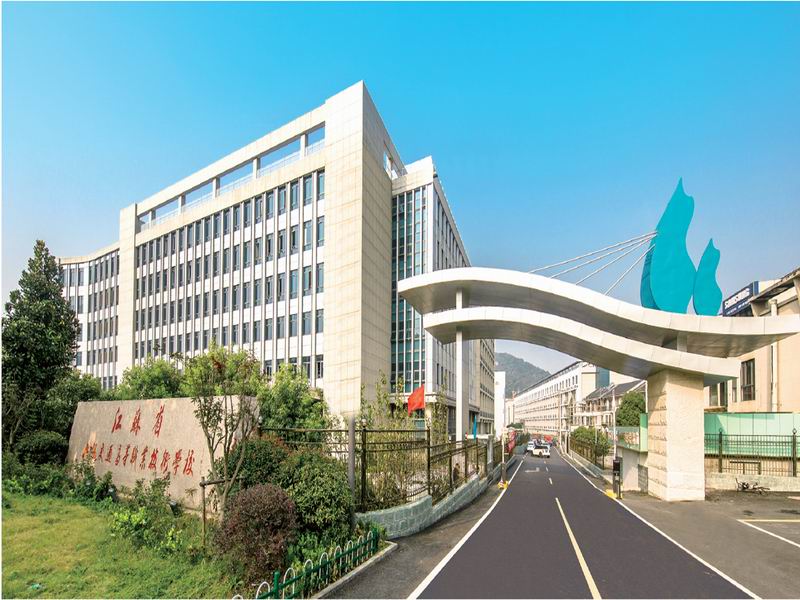 1542720747277014208.jpg 調整大小 新校門.jpg