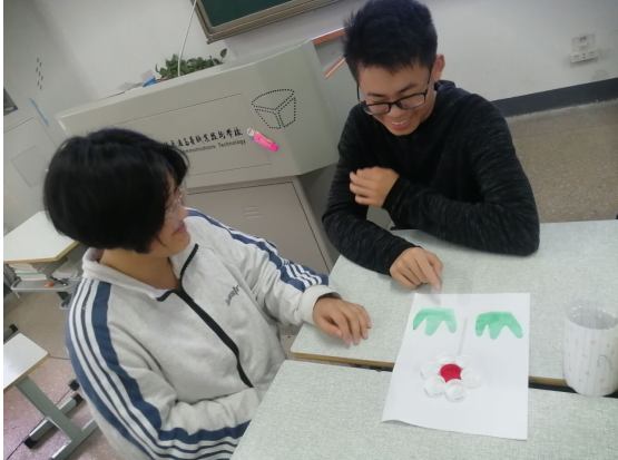 “變廢為寶我行動(dòng)”環(huán)保手工舊物改造DIY活動(dòng) 綠色心環(huán)保社團(tuán)