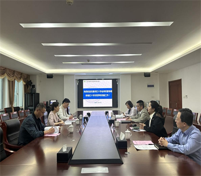 無錫市紅十字會(huì)黨組成員、秘書長蔣燕蓉一行來校調(diào)研