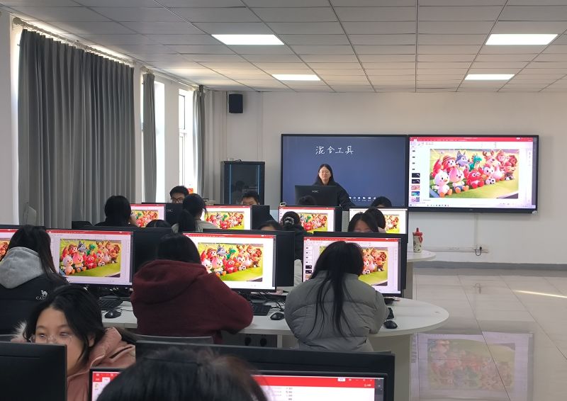 信息管理學(xué)院教師張心怡開設(shè)校級公開課