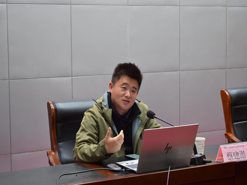 就業(yè)賦能系列活動之校友成才報告會