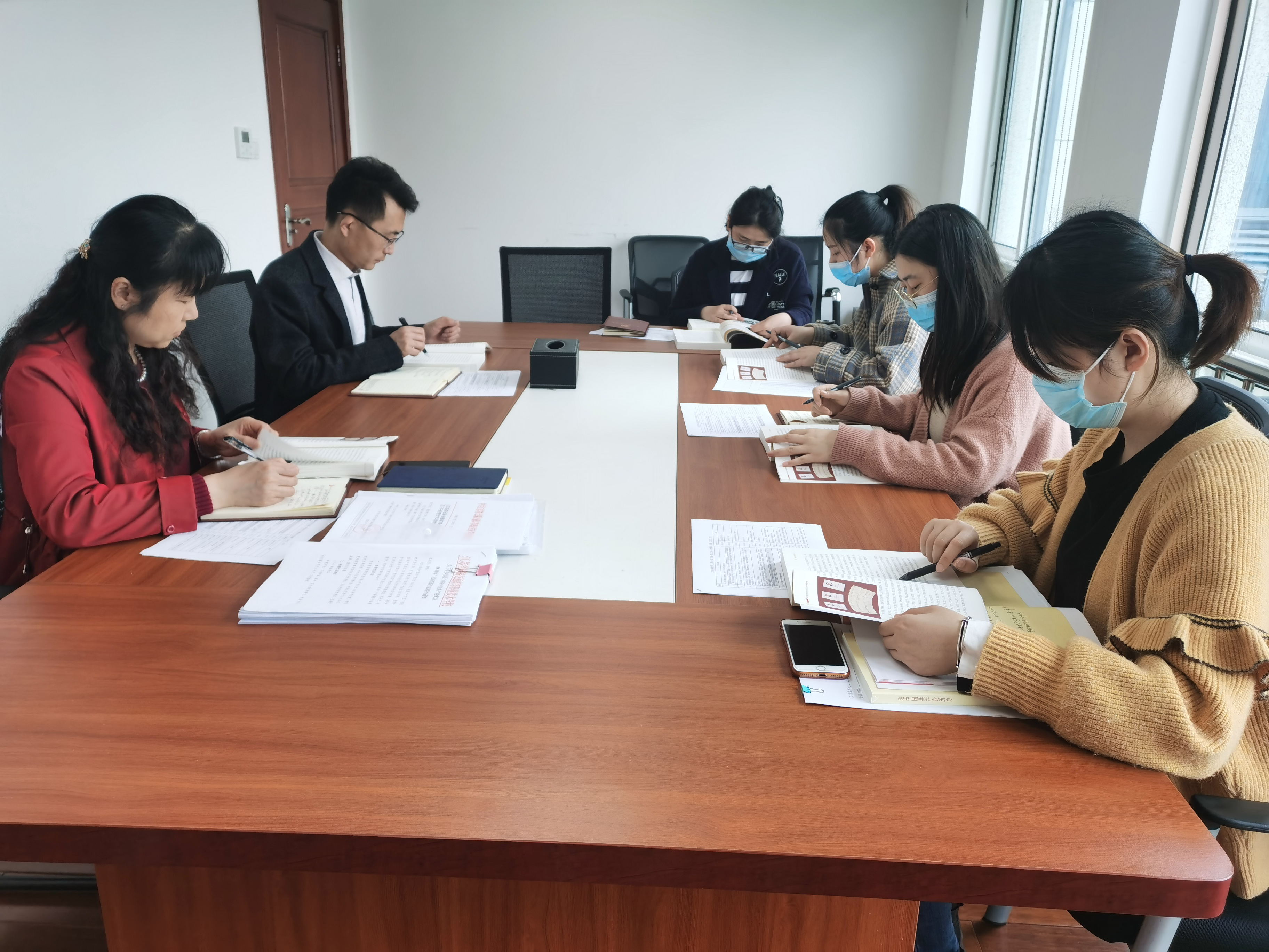 組織人事處黨支部召開黨史學(xué)習(xí)教育讀書會