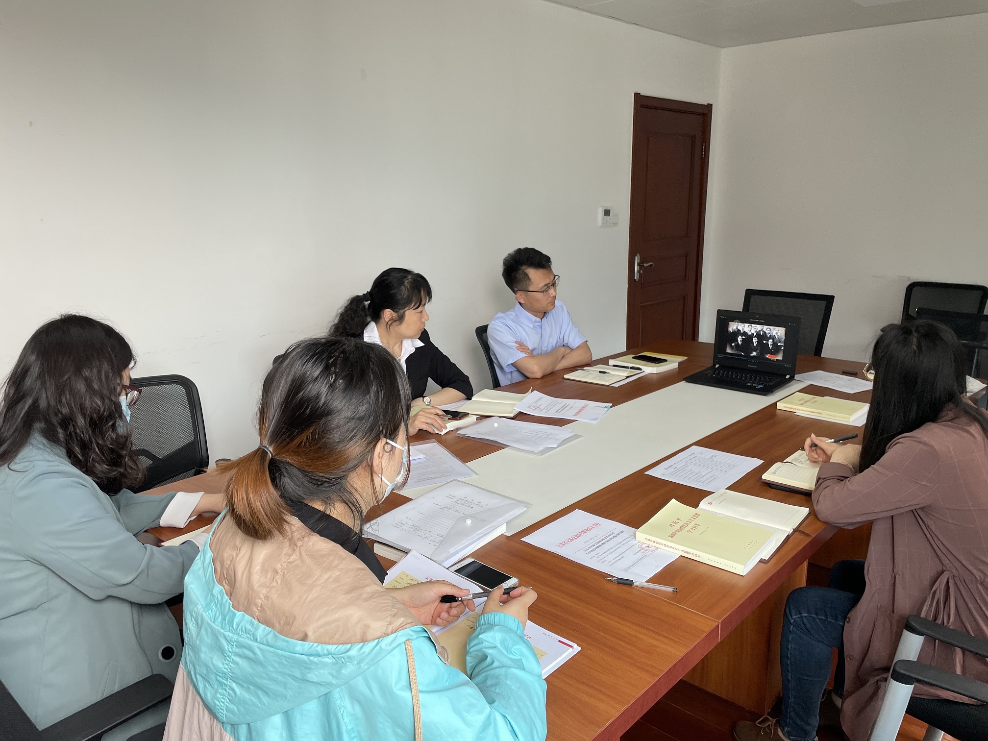 組織人事處黨支部召開黨史學(xué)習(xí)教育學(xué)習(xí)會